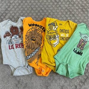 STAR WARS Chewbacca C-3PO R2-D2 Yoda 4 Pack Short Sleeve Bodysuits